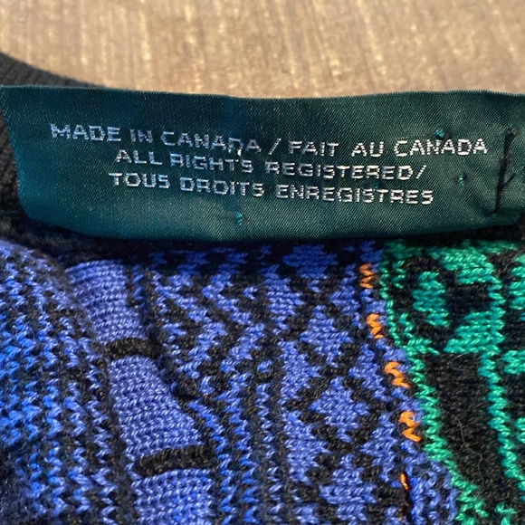 Vintage Tundra Sweater - Picture 4 of 8